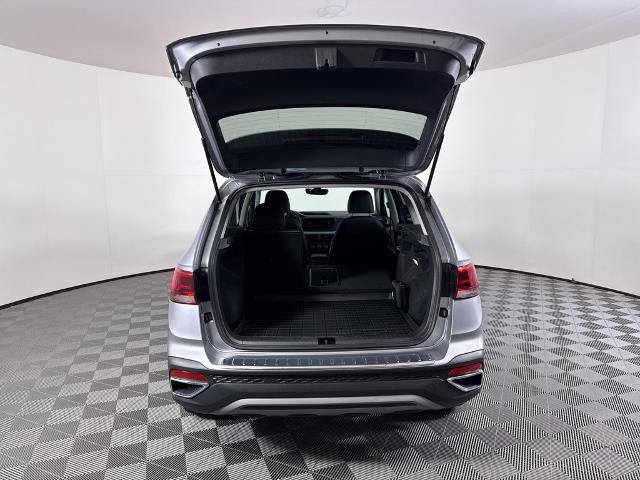 Used 2023 Volkswagen Taos SE image 14