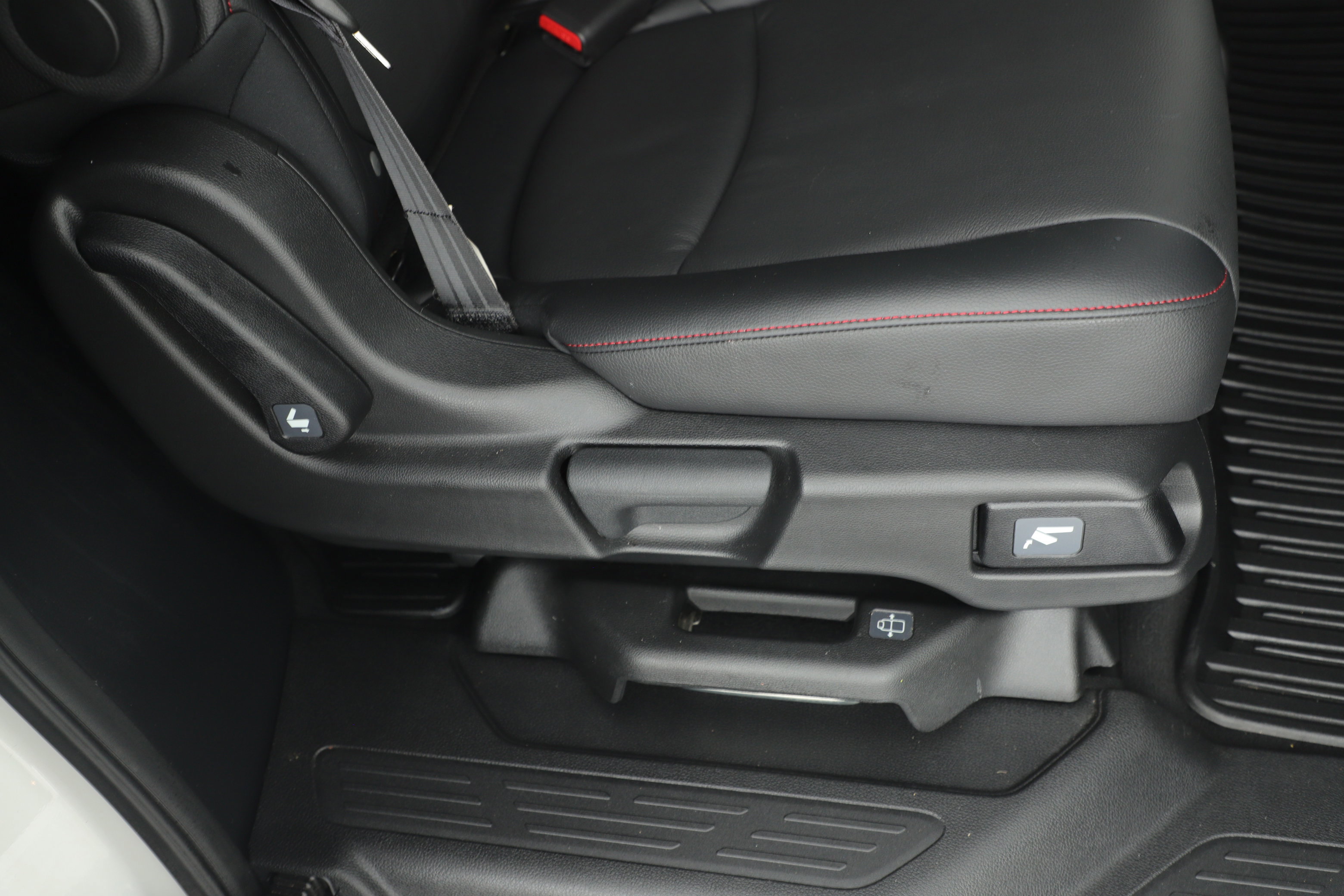 Used 2023 Honda Odyssey Sport image 16