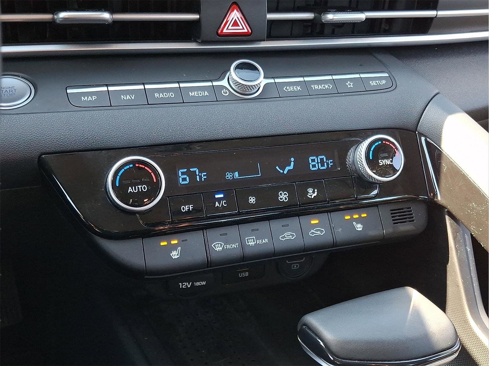 Used 2023 Hyundai Elantra SEL w/ Convenience Package image 15