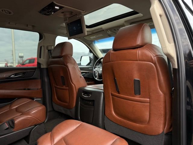 Used 2019 Cadillac Escalade Premium Luxury image 34