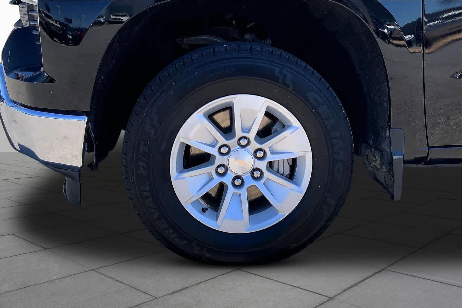 Used 2023 Chevrolet Silverado 1500 LT w/ Protection Package AWD/4WD image 11