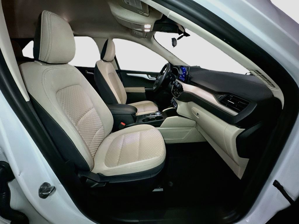 Certified 2020 Ford Escape SE AWD/4WD image 35