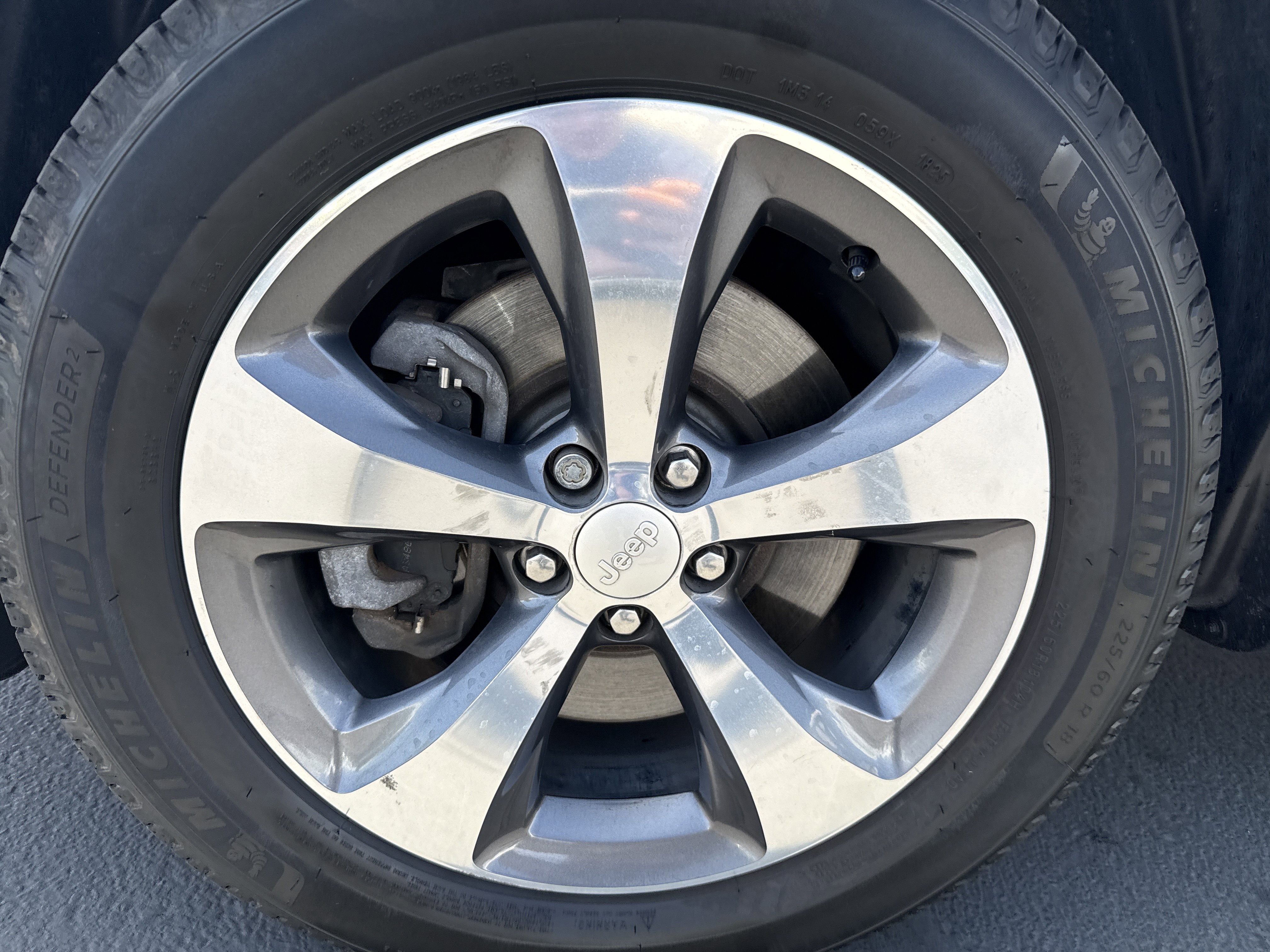 Used 2019 Jeep Cherokee Limited AWD/4WD image 10