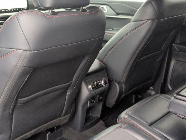 Certified 2025 Ford Explorer ST-Line w/ ST-Line Street Pack image 27
