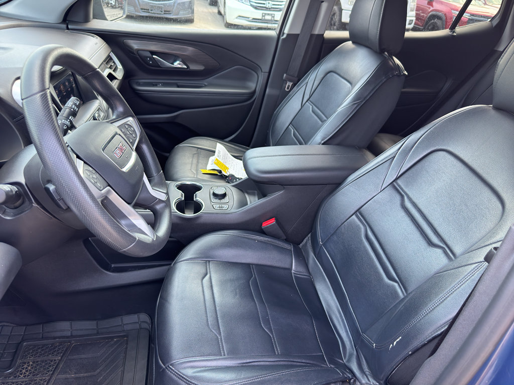 Used 2024 GMC Terrain SLE w/ Driver Convenience Package FWD image 11