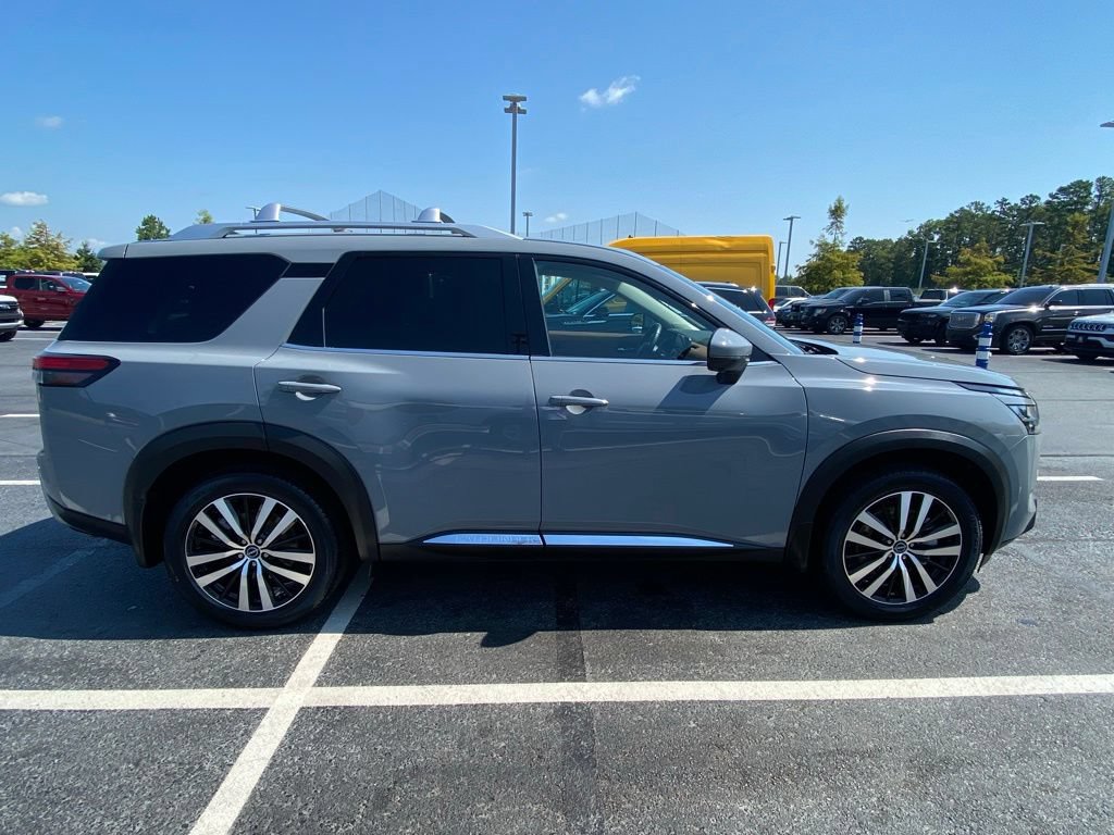 Used 2023 Nissan Pathfinder Platinum FWD image 8