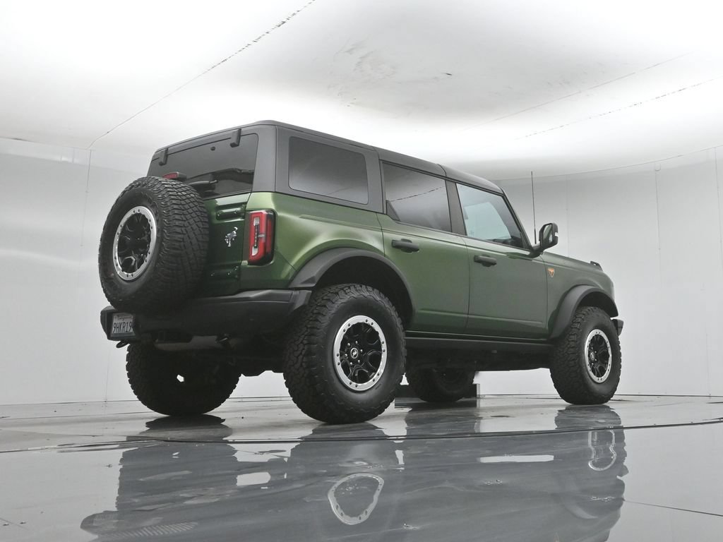 Certified 2023 Ford Bronco Badlands w/ Sasquatch Package AWD/4WD image 50