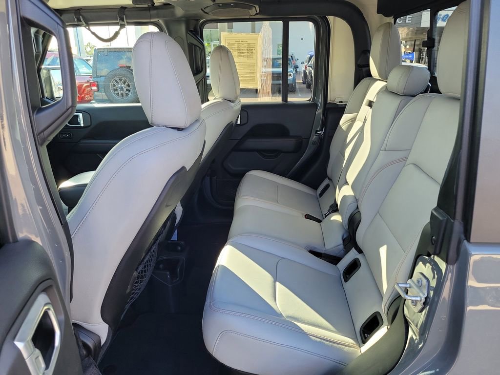 Used 2020 Jeep Gladiator Mojave AWD/4WD image 12