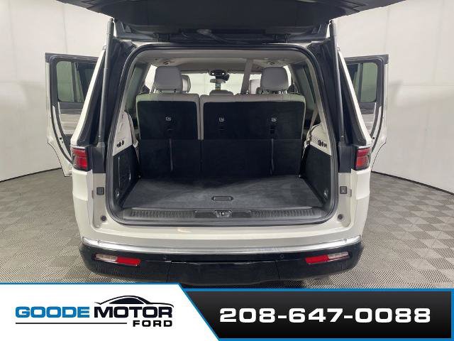 Used 2022 Jeep Wagoneer Series II AWD/4WD image 21