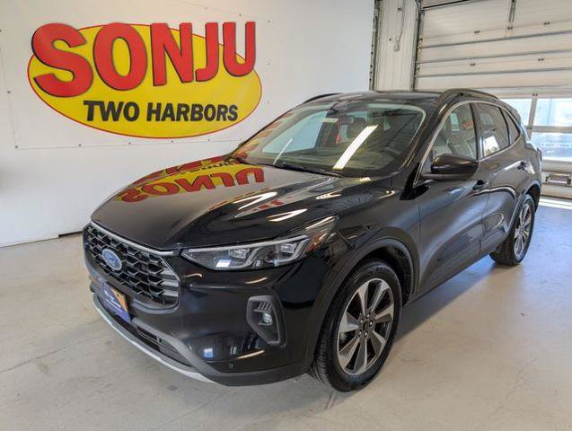 Certified 2024 Ford Escape Platinum AWD/4WD image 1