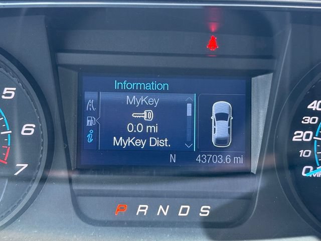Certified 2018 Ford Taurus SEL FWD image 16