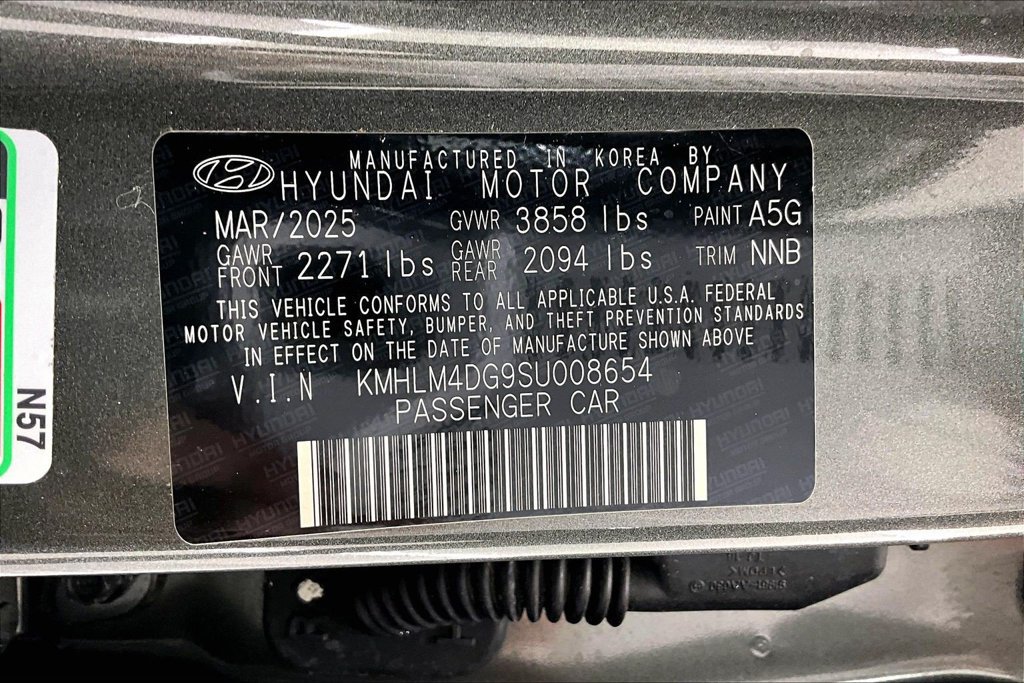 Used 2025 Hyundai Elantra Sport FWD image 34