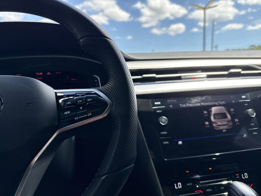 Used 2022 Volkswagen Arteon SE image 16