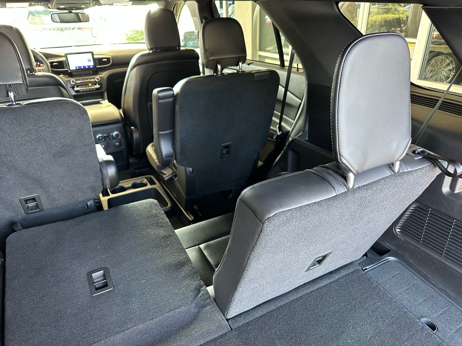 Certified 2020 Ford Explorer Limited w/ Class III Trailer Tow Package RWD image 26