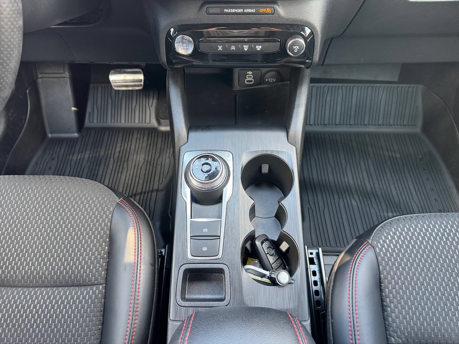 Certified 2024 Ford Escape ST-Line w/ Tech Pack #1 AWD/4WD image 11