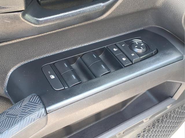 Used 2025 Toyota Tacoma SR5 AWD/4WD image 16