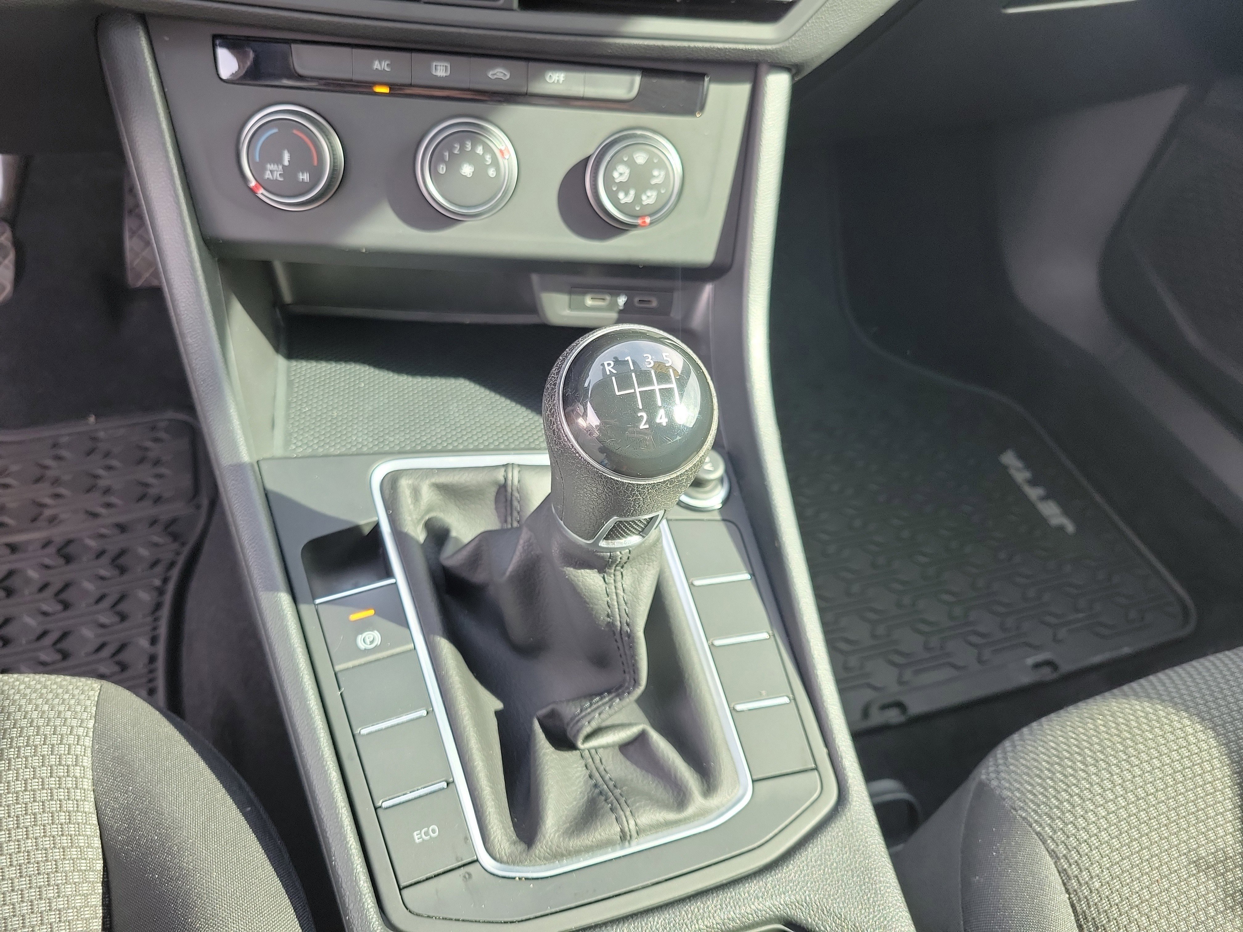 Used 2021 Volkswagen Jetta S image 18