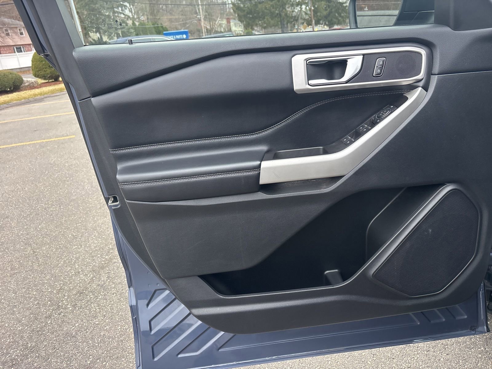 Certified 2021 Ford Explorer XLT w/ Equipment Group 202A image 44