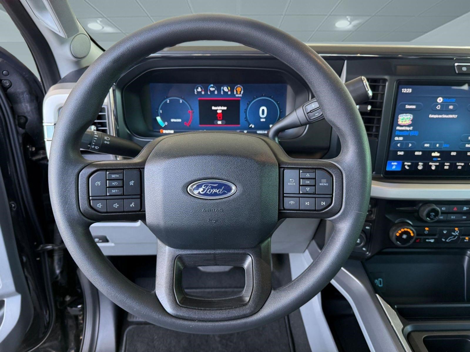 Certified 2025 Ford F250 XLT w/ Black Appearance Package AWD/4WD image 16