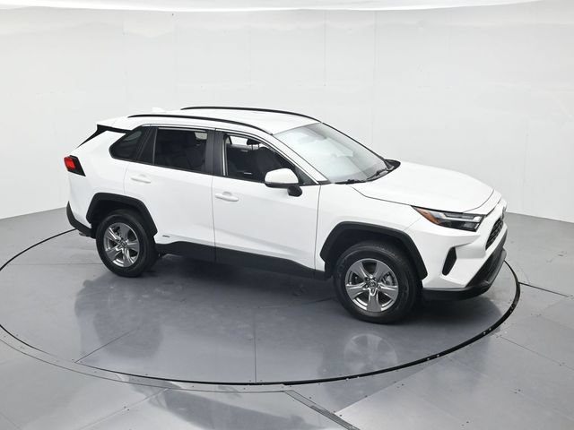 Used 2025 Toyota RAV4 XLE AWD/4WD image 41