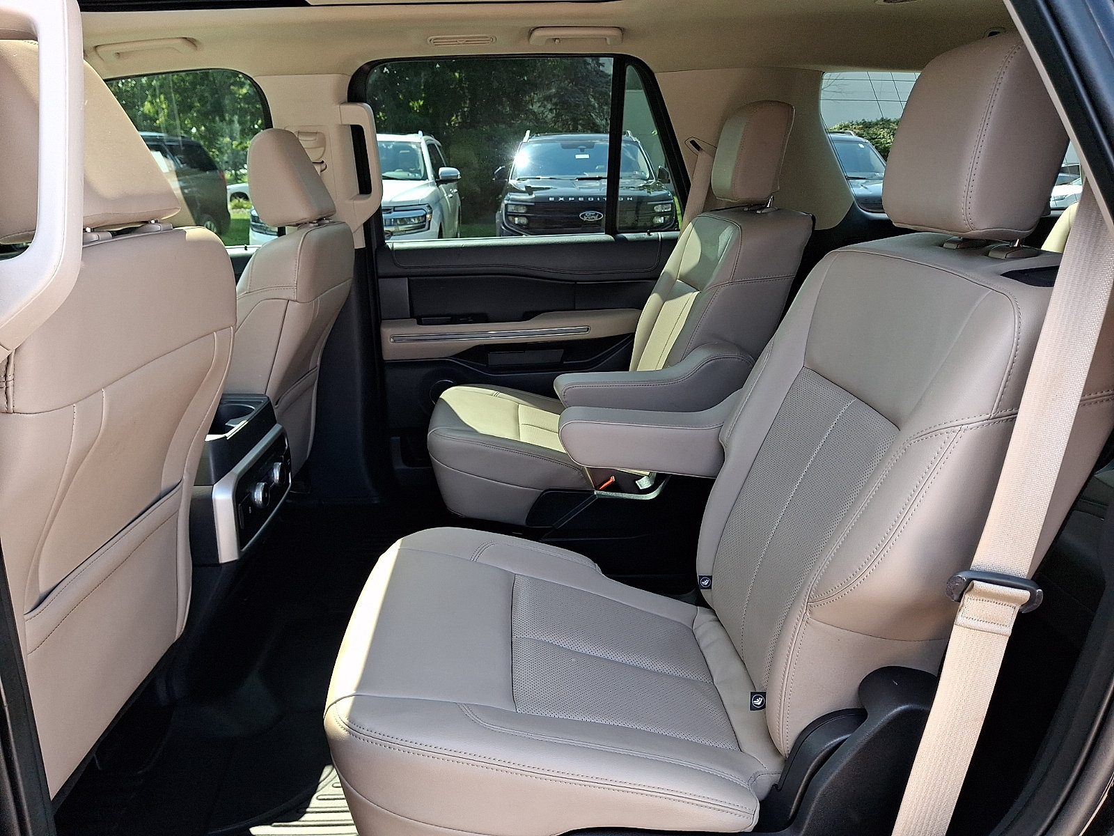 Certified 2022 Ford Expedition XLT AWD/4WD image 13