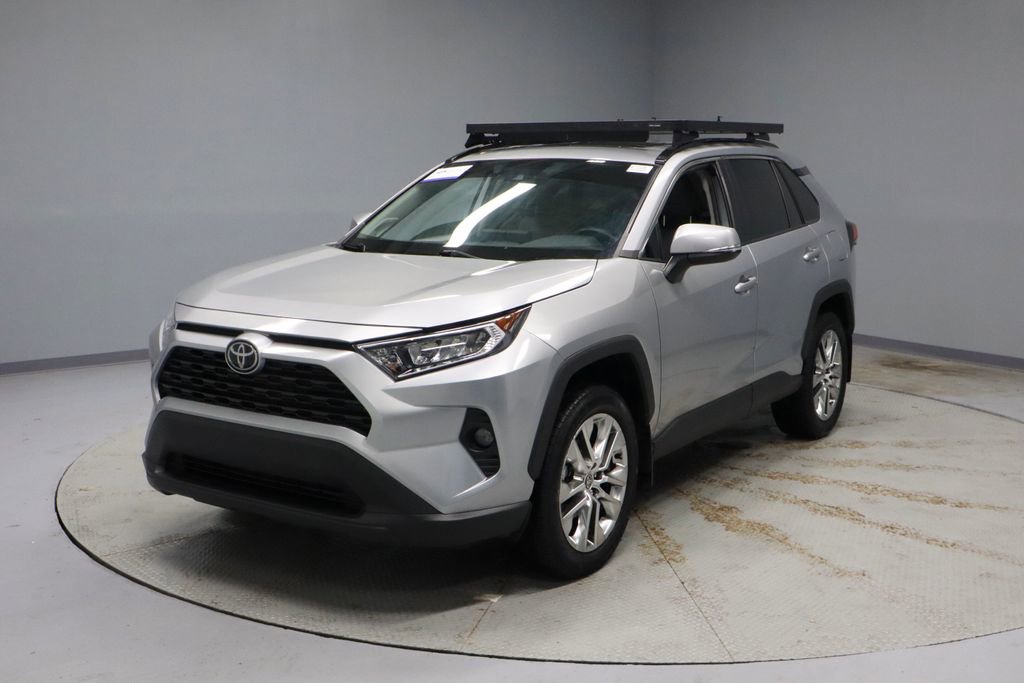 Used 2021 Toyota RAV4 XLE Premium AWD/4WD image 6