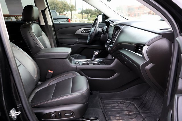 Used 2021 Chevrolet Traverse RS w/ LPO, Floor Liner Package image 21