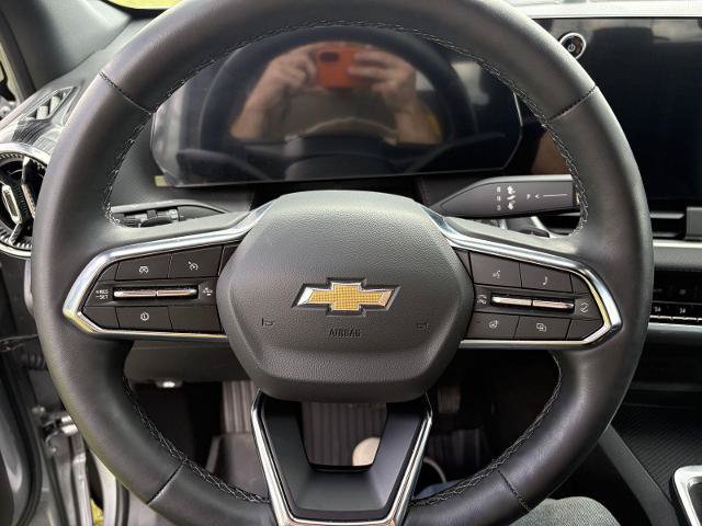 Used 2026 Chevrolet Equinox LT w/ Convenience Package II FWD image 16