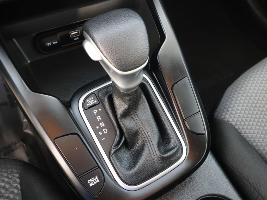 Used 2025 Kia Soul LX w/ LX Technology Package image 21