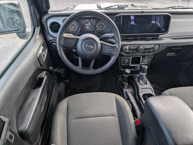 Used 2024 Jeep Gladiator Sport AWD/4WD image 8