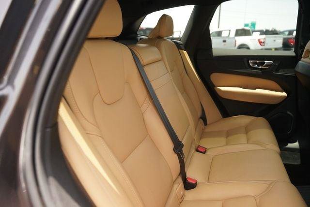 Used 2022 Volvo XC60 T8 Inscription w/ Advanced Package AWD/4WD image 17