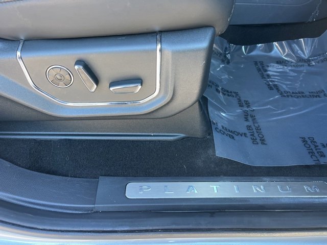 Certified 2024 Ford Expedition Platinum image 11