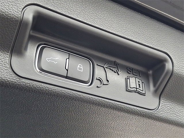 Certified 2023 Ford Explorer ST-Line w/ Class IV Trailer Tow Package image 31