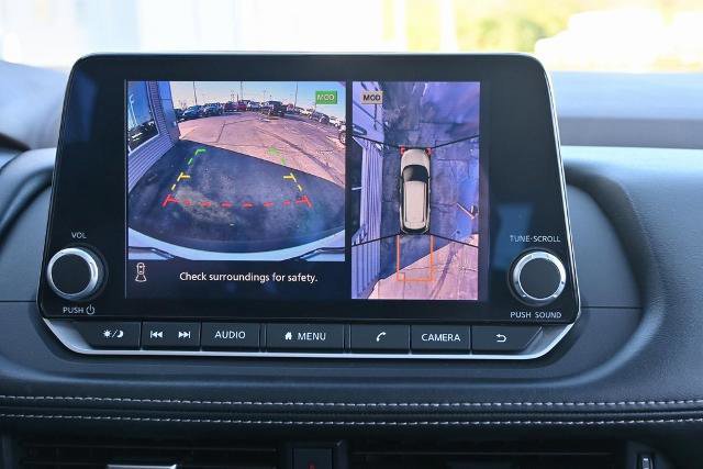 Used 2023 Nissan Rogue SV image 34