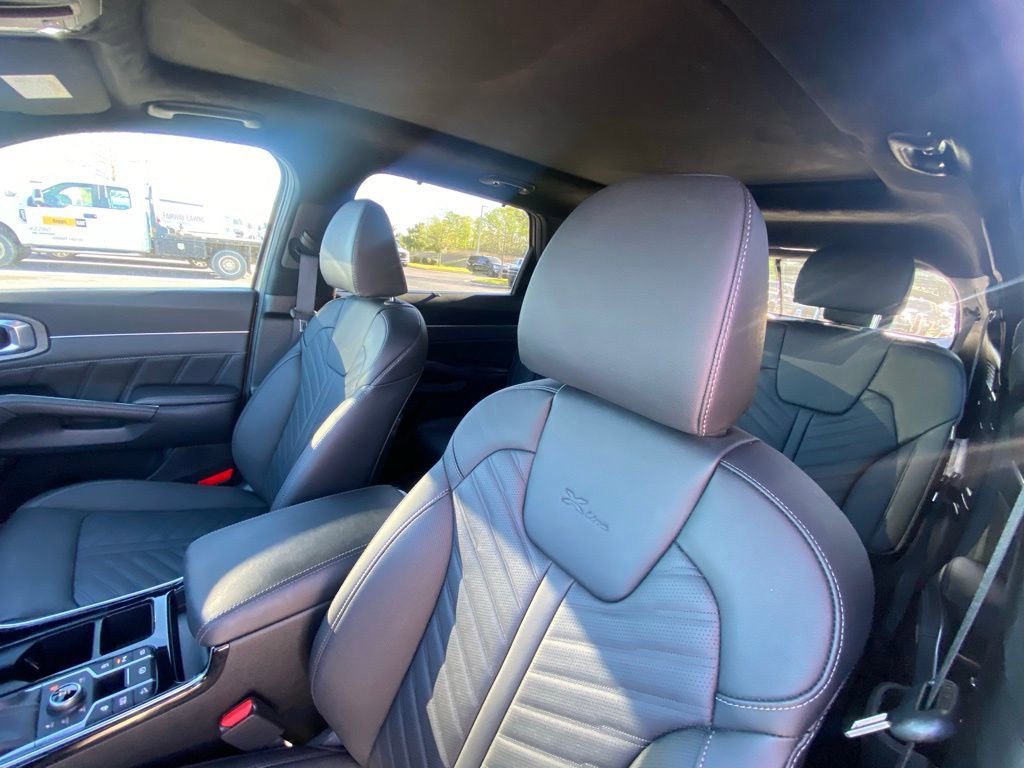 Used 2025 Kia Sorento SX Prestige image 21