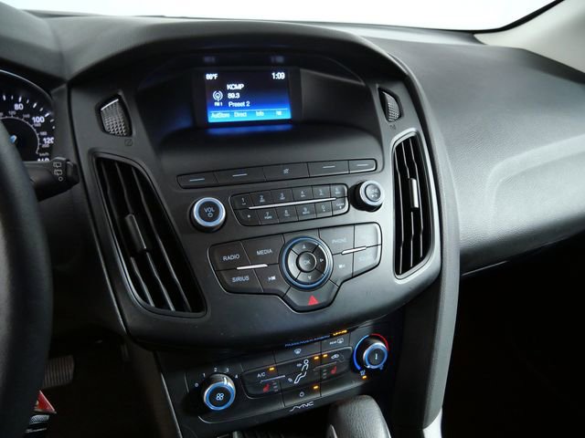 Certified 2018 Ford Focus SE w/ Cold Weather Package FWD image 17