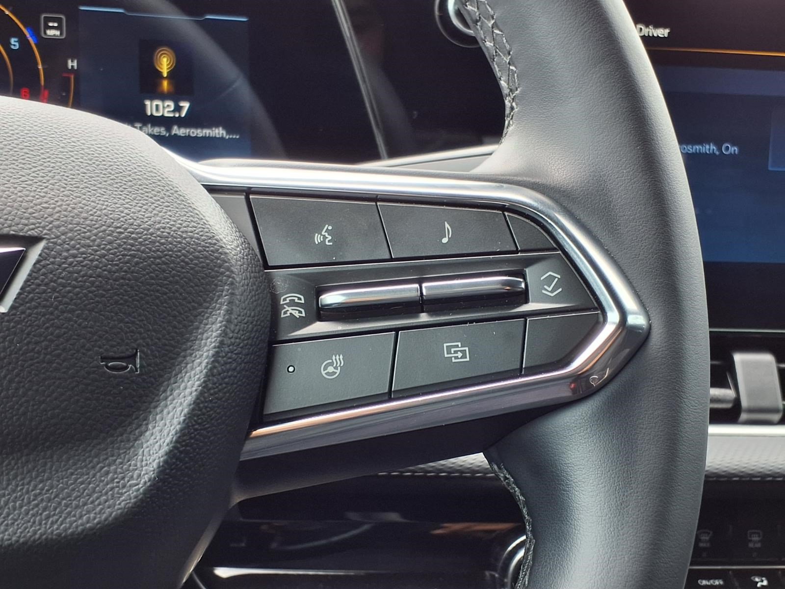 Used 2026 Chevrolet Equinox LT FWD image 24