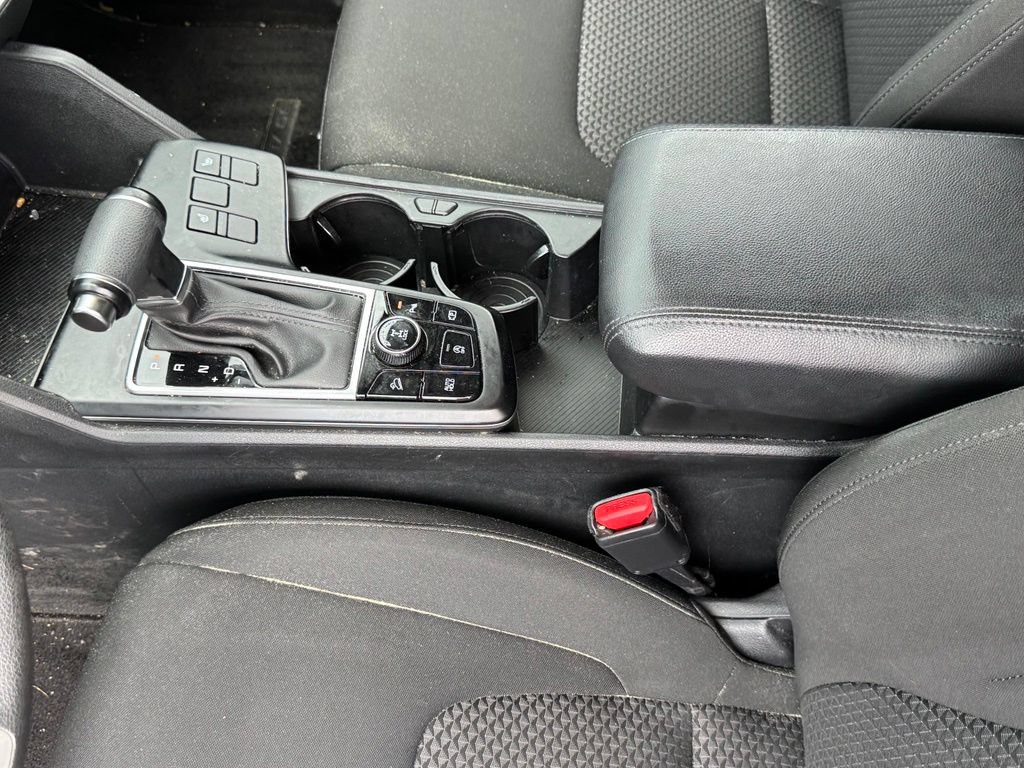 Used 2023 Kia Sportage LX AWD/4WD image 9