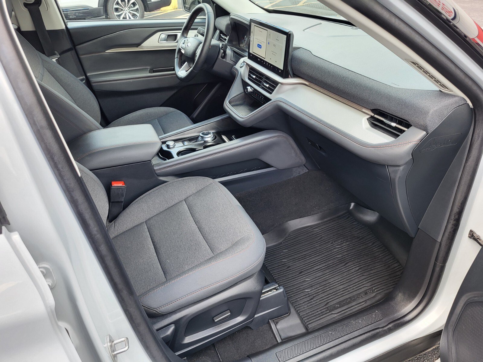 Certified 2025 Ford Explorer Active RWD image 12