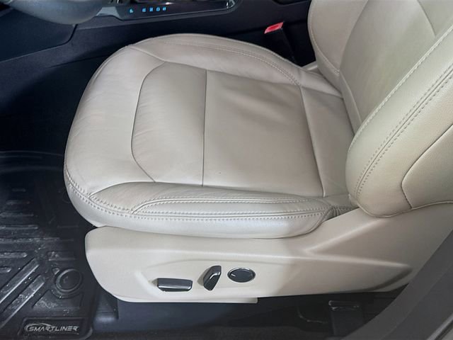 Certified 2018 Ford Explorer XLT w/ Equipment Group 202A image 23