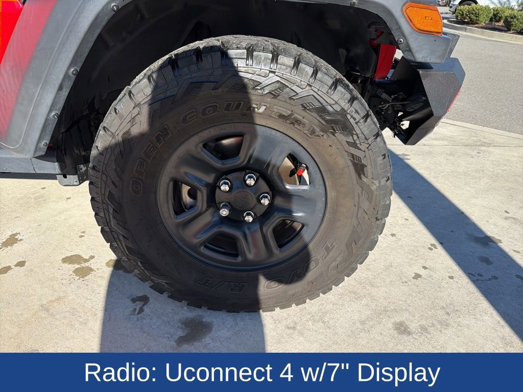 Used 2023 Jeep Gladiator Sport image 10