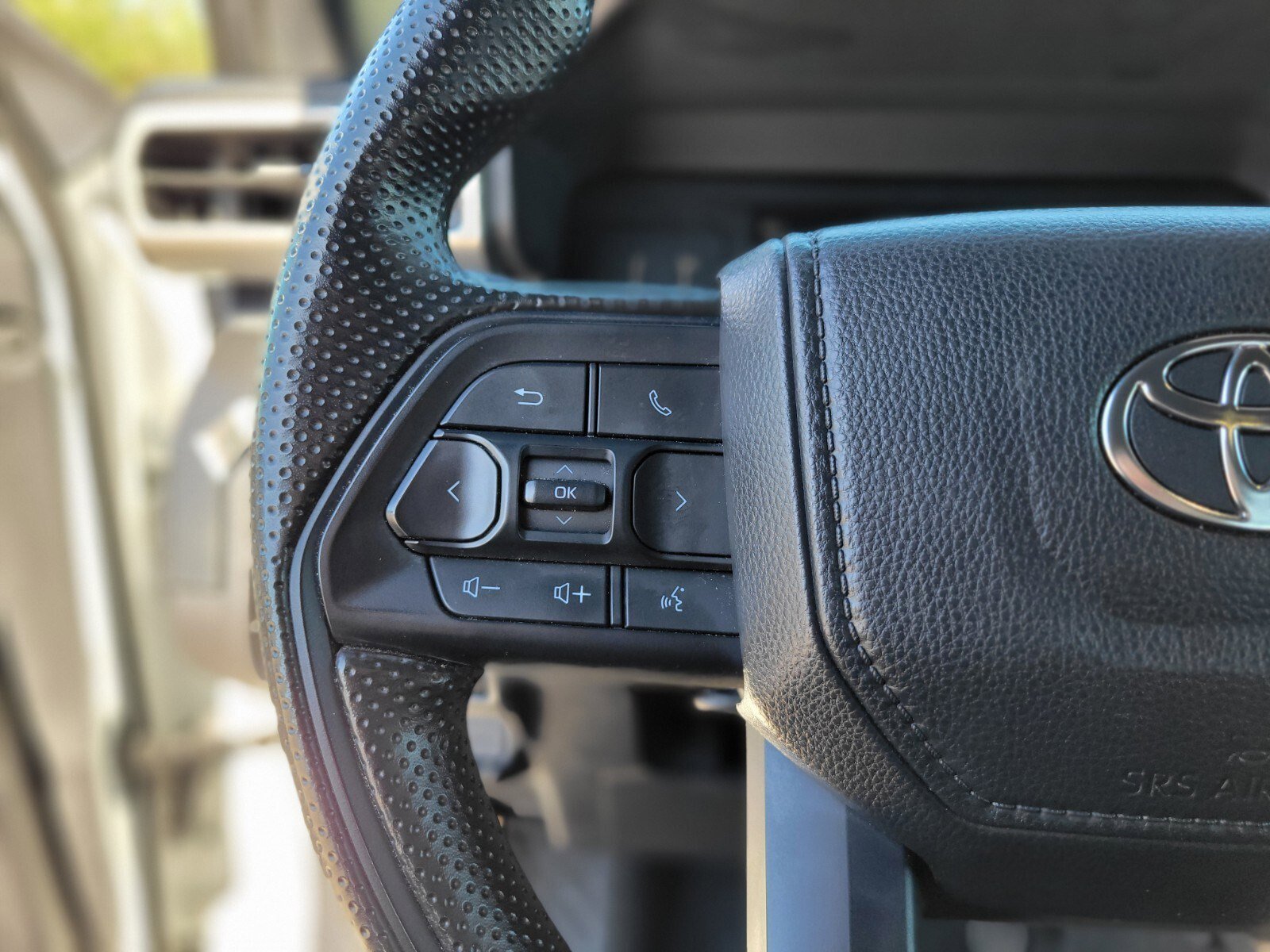 Used 2024 Toyota Tacoma SR image 25