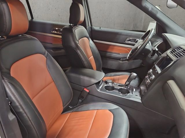 Certified 2019 Ford Explorer XLT w/ Equipment Group 202A AWD/4WD image 20