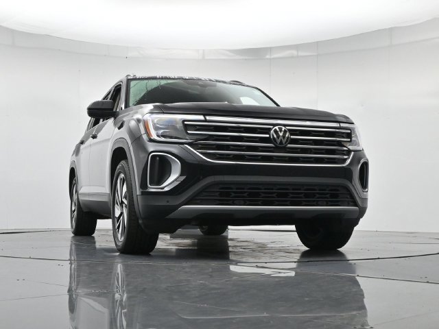 Used 2025 Volkswagen Atlas SE FWD image 37