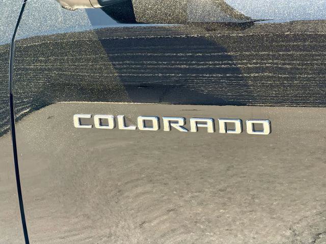 Used 2025 Chevrolet Colorado ZR2 w/ Technology Package AWD/4WD image 13
