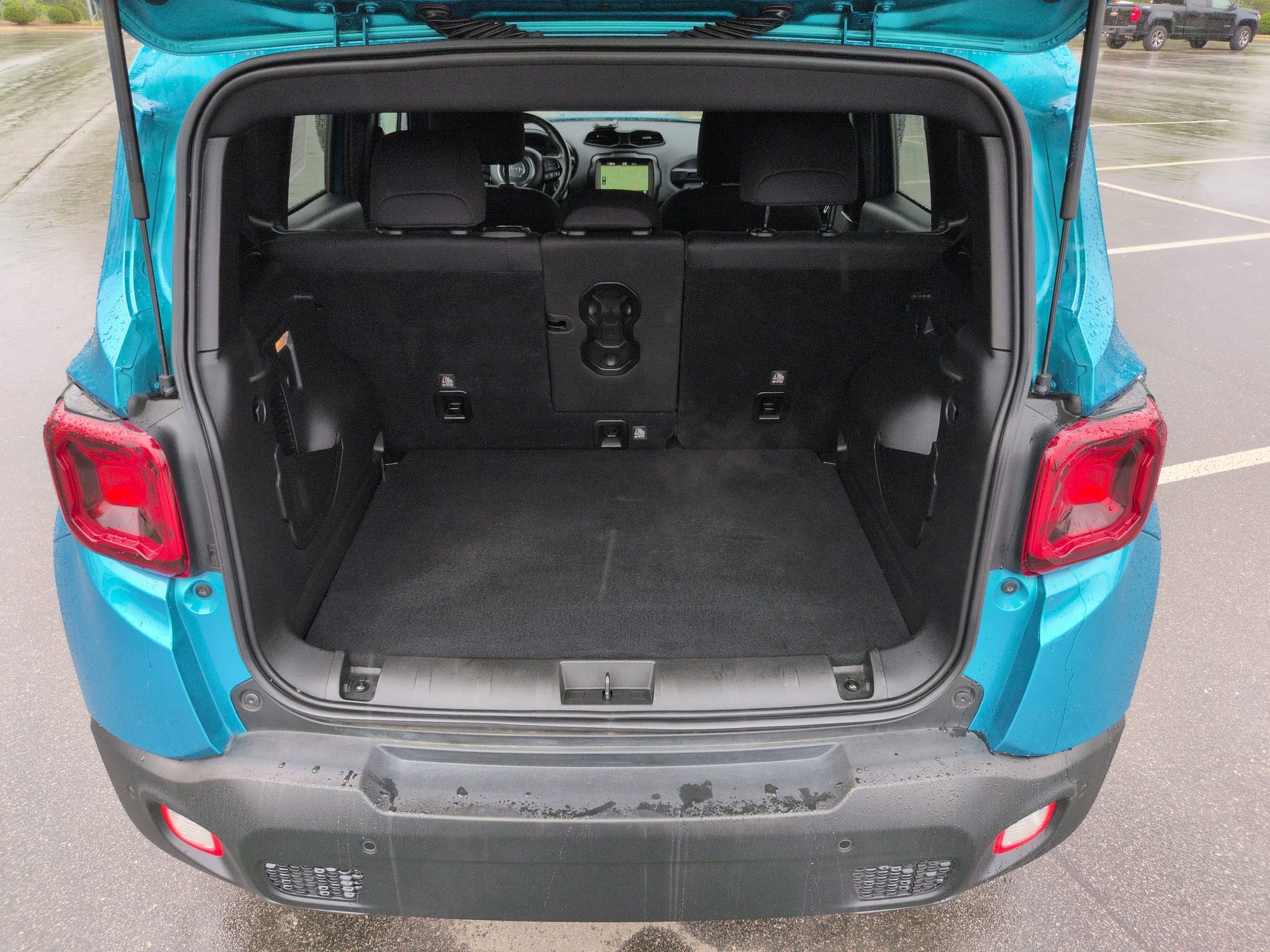 Used 2021 Jeep Renegade Latitude w/ Luxury Group II AWD/4WD image 32