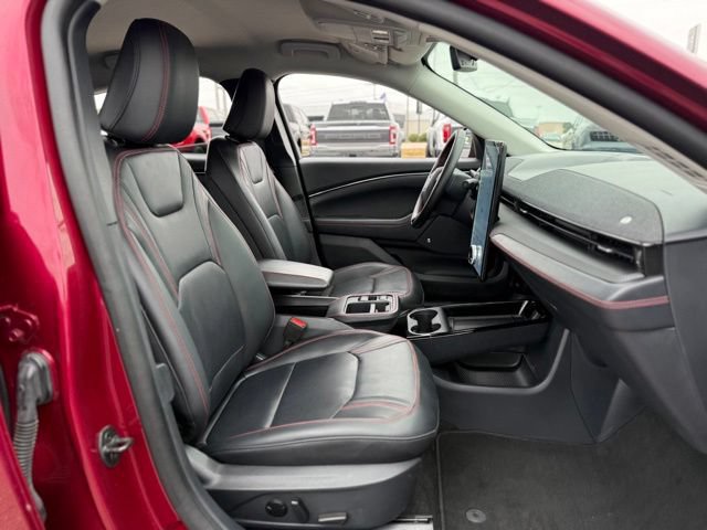 Certified 2025 Ford Mustang Mach-E Premium w/ Sport Appearance Package AWD/4WD image 17
