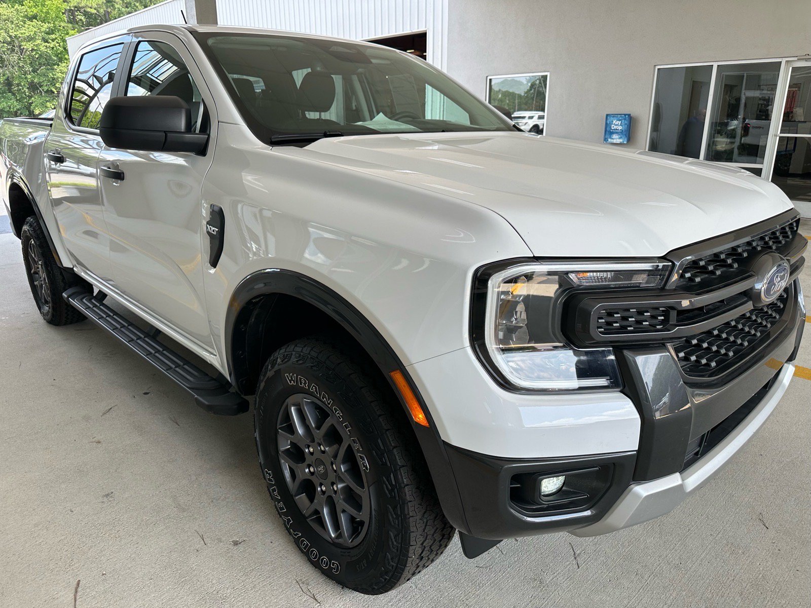 Certified 2024 Ford Ranger XLT w/ FX4 Off-Road Package AWD/4WD image 9