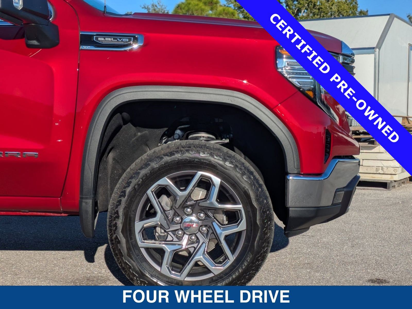 Used 2025 GMC Sierra 1500 SLT image 11