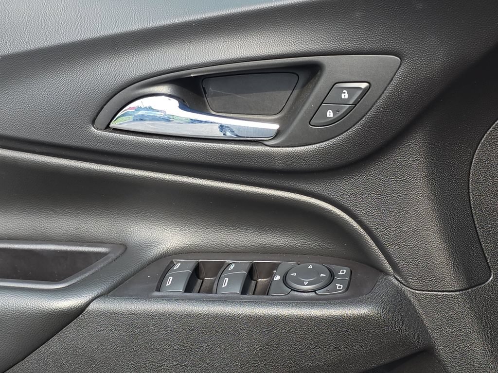 Used 2019 Chevrolet Equinox LT w/ LPO, Floor Liner Package FWD image 25